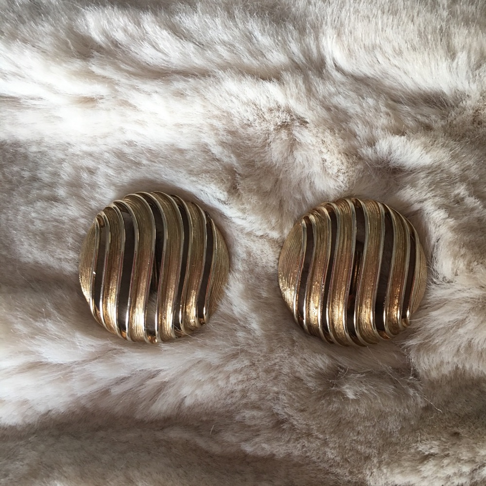 Vintage clip-on large button Earrings 80s era